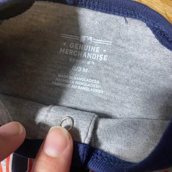 NEW Detroit Tigers Baby Onesie Romper 0-3 Months Gray MLB - Picture 5 of 10